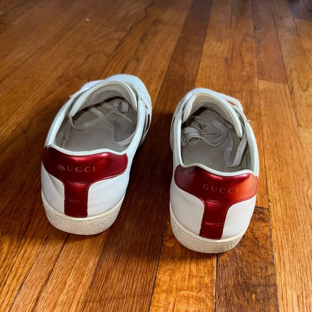 Gucci White Sneakers with Logo Strap - Picture 4 of 8